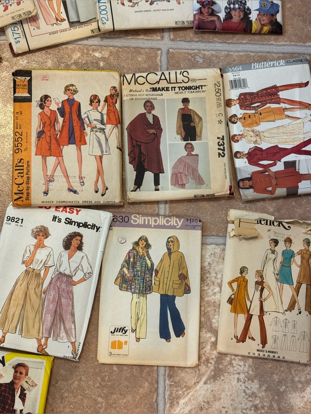 9.2lb 58ct VTG Asst. Sewing Patterns McCalls Butterick Simplicity Avon Cut/Uncut - Picture 10 of 16